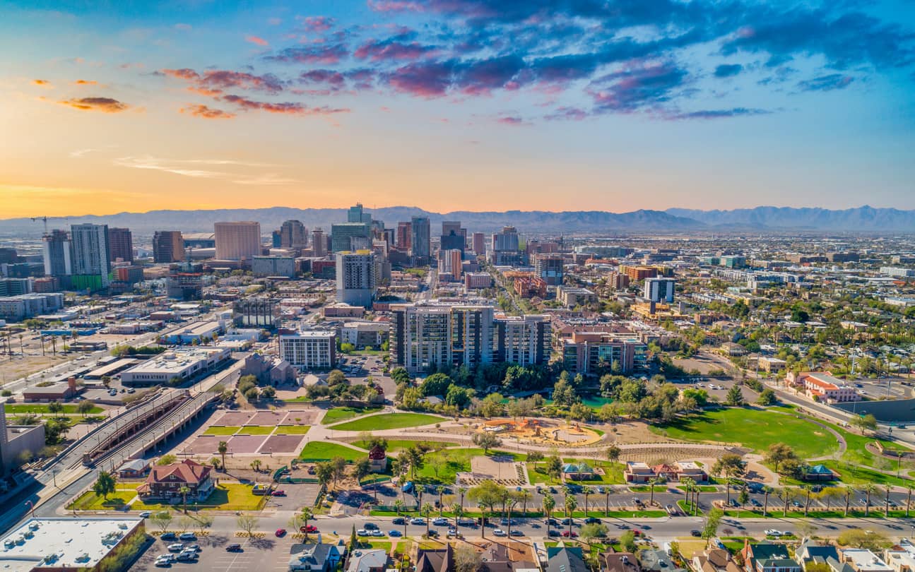 What to Know About Moving to Phoenix, AZ Pros & Cons Laborjack